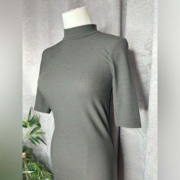 Zara Women’s Mock Neck Ribbed Side Ruching Midi Dress in Olive Sz S - Picture 4 of 11